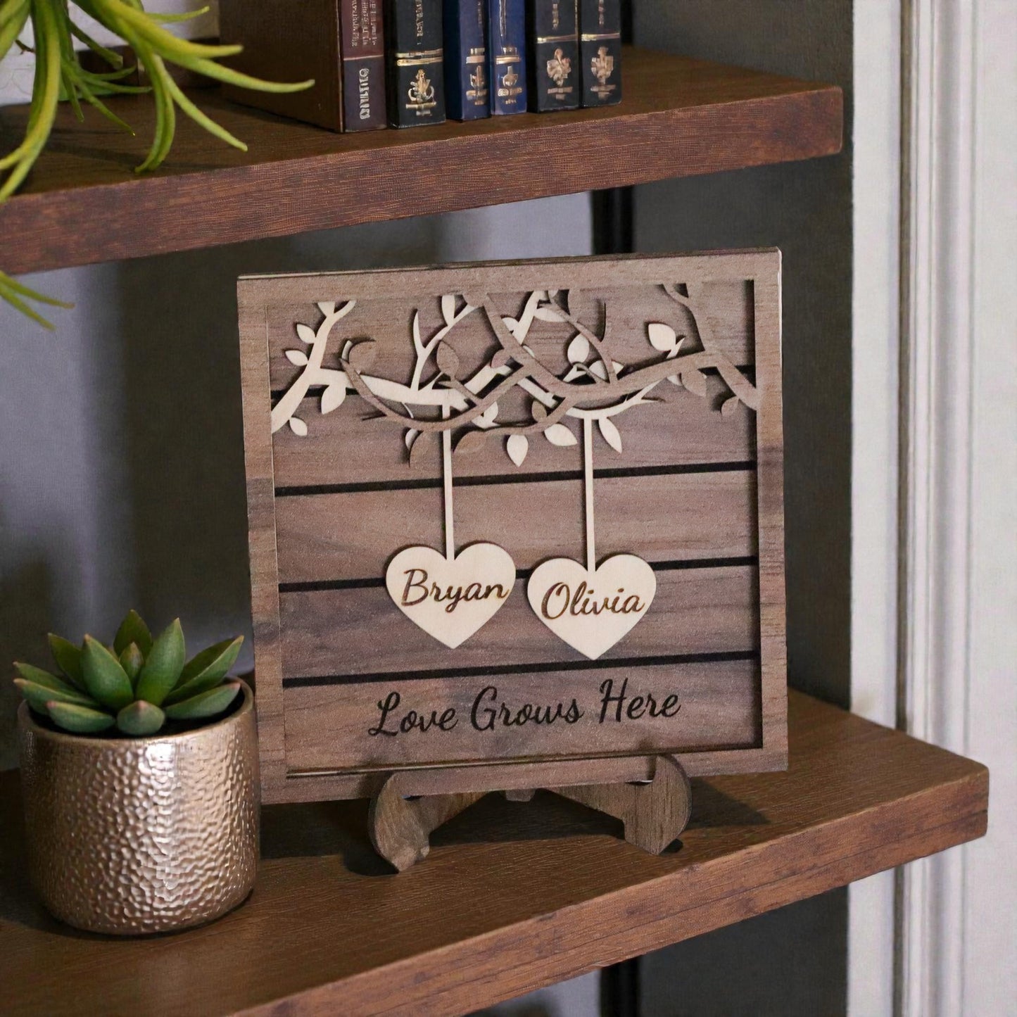 Personalized Wooden Couple Tree Decor – Custom Name Heart Sign, Love Grows Here Freestanding Wood Plaque