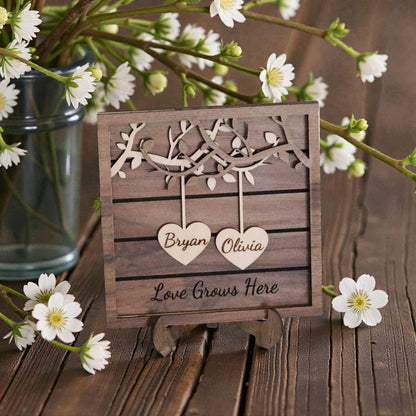 Personalized Wooden Couple Tree Decor – Custom Name Heart Sign, Love Grows Here Freestanding Wood Plaque
